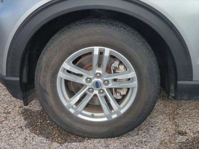 Photo of 2023 ICONIC SILVER METALLIC Ford Explorer