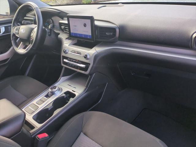 Photo of 2023 ICONIC SILVER METALLIC Ford Explorer