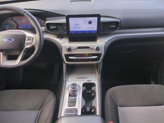 Photo of 2023 ICONIC SILVER METALLIC Ford Explorer