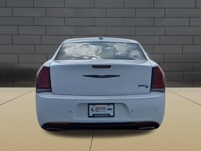 Photo of 2023 Bright White Clearcoat Chrysler 300