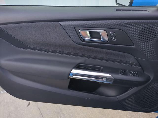 Photo of 2025 Blue Ford Mustang