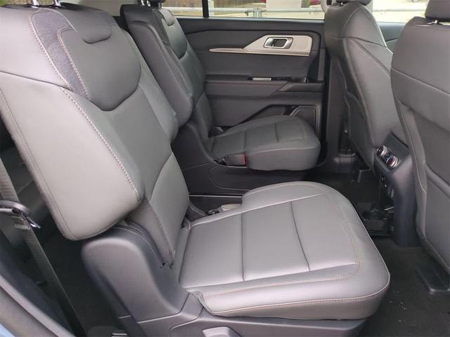 Photo of 2025 Vapor Blue Metallic Ford Explorer