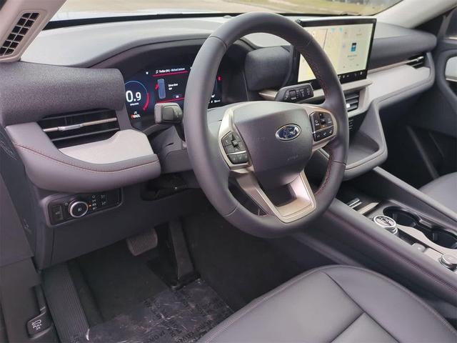 Photo of 2025 Vapor Blue Metallic Ford Explorer