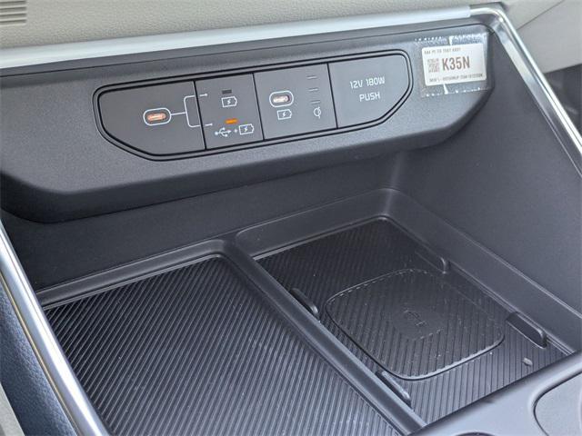 Photo of 2026 Panthera Metal Kia Carnival Hybrid