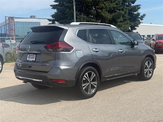 Photo of 2018 Gun Metallic Nissan Rogue