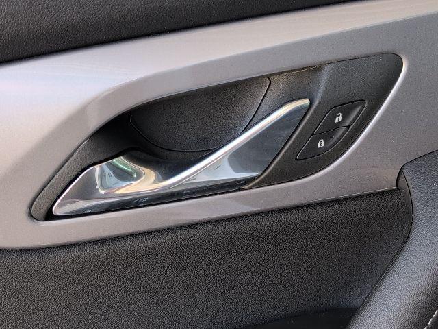 Photo of 2025 Summit White Chevrolet Blazer