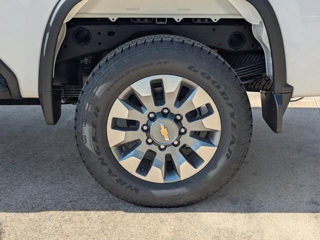 Photo of 2025 Summit White Chevrolet Silverado 2500