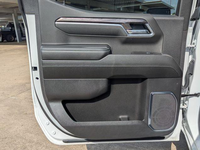 Photo of 2025 Summit White Chevrolet Silverado 1500