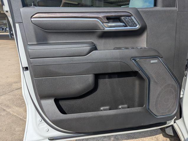 Photo of 2025 Summit White Chevrolet Silverado 1500