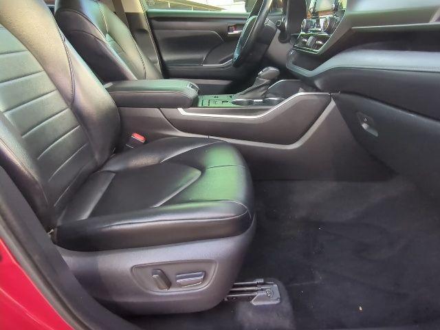 Photo of 2021 Ruby Flare Pearl Toyota Highlander