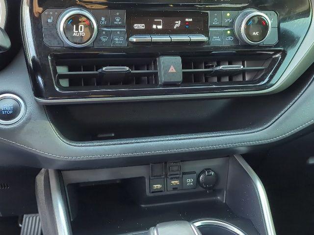 Photo of 2021 Ruby Flare Pearl Toyota Highlander