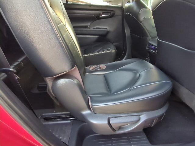 Photo of 2021 Ruby Flare Pearl Toyota Highlander