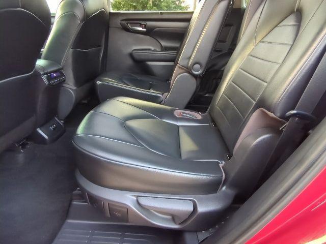 Photo of 2021 Ruby Flare Pearl Toyota Highlander