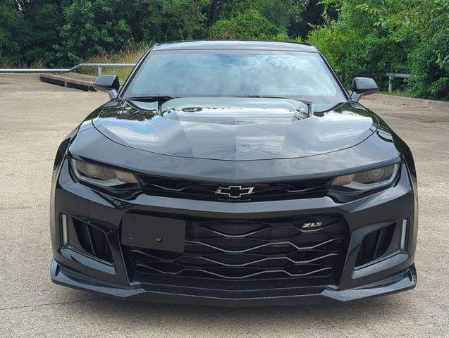 Photo of 2022 Black Chevrolet Camaro