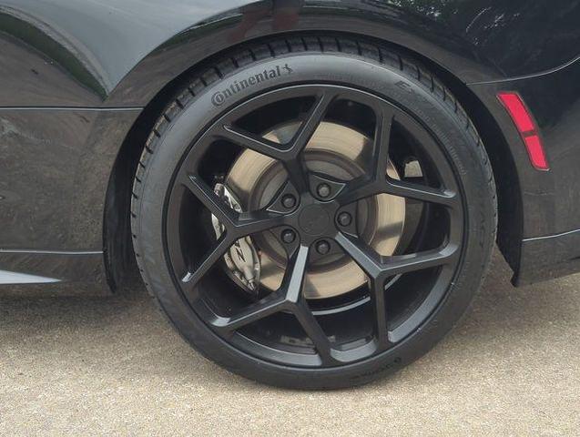 Photo of 2022 Black Chevrolet Camaro