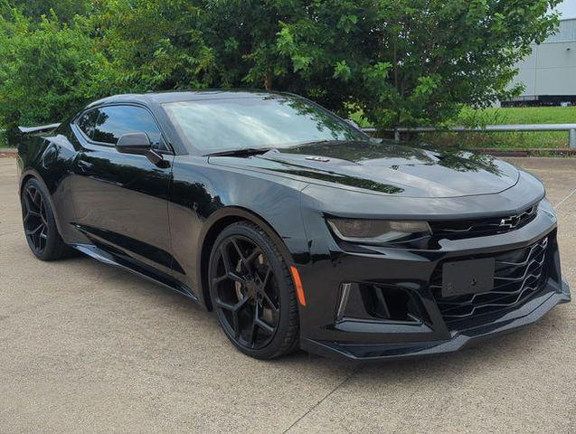 Photo of 2022 Black Chevrolet Camaro