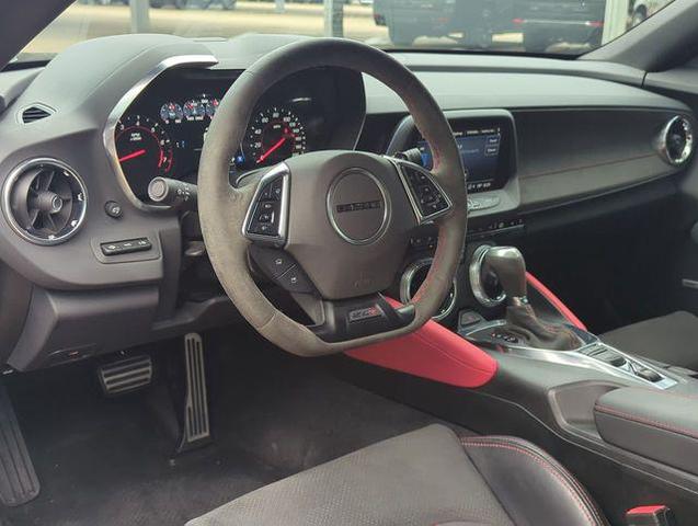 Photo of 2022 Black Chevrolet Camaro