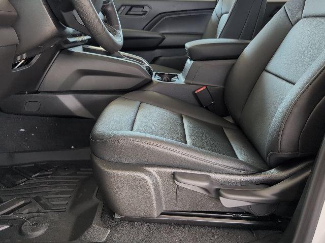 Photo of 2026 Summit White Chevrolet Colorado