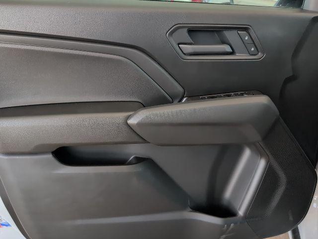 Photo of 2026 Summit White Chevrolet Colorado
