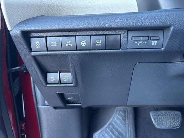 Photo of 2022 Ruby Flare Pearl Toyota Sienna