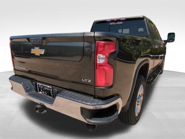 Photo of 2022 Greenstone Metallic Chevrolet Silverado 2500