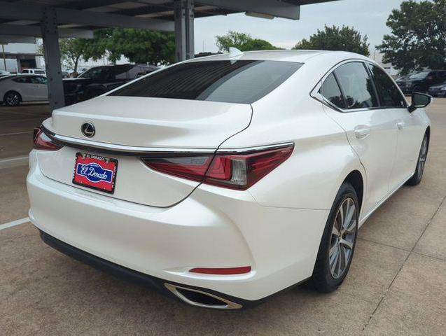 Photo of 2020 Ultra White Lexus ES 350