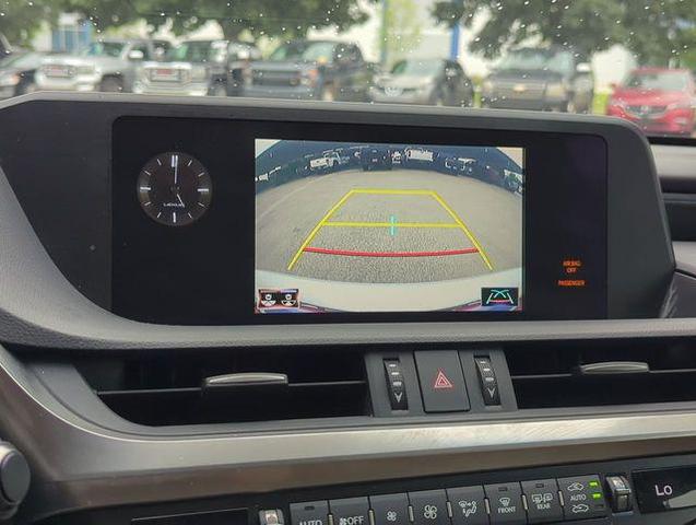 Photo of 2020 Ultra White Lexus ES 350