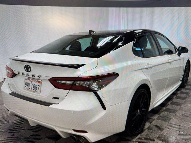 Photo of 2022 Wind Chill Pearl/Midnight Black Metallic Toyota Camry