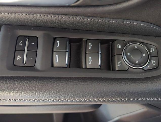 Photo of 2022 Onyx Black GMC Yukon XL