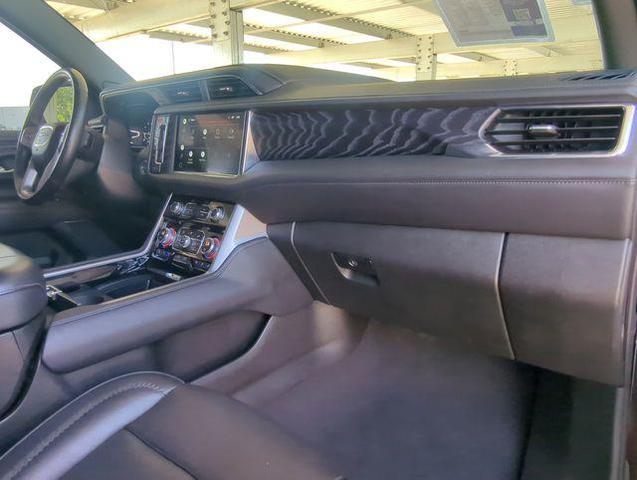 Photo of 2022 Onyx Black GMC Yukon XL