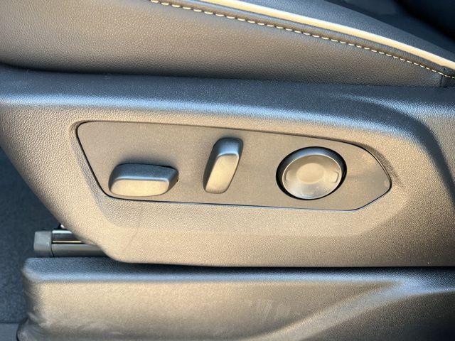 Photo of 2025 Sterling Gray Metallic Chevrolet Suburban