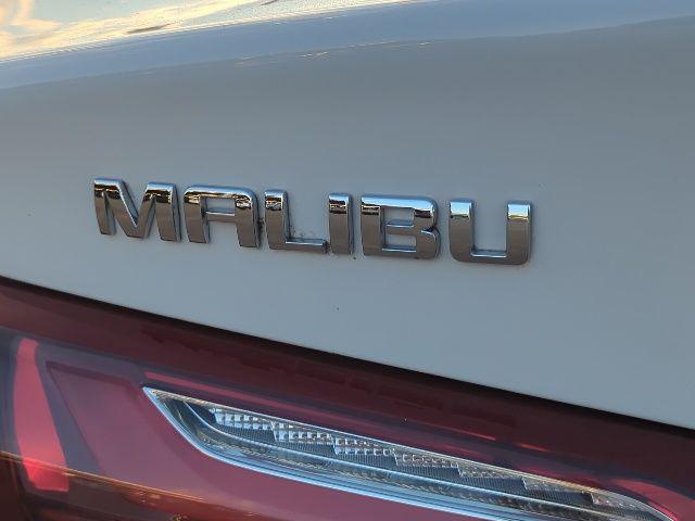 Photo of 2022 Summit White Chevrolet Malibu