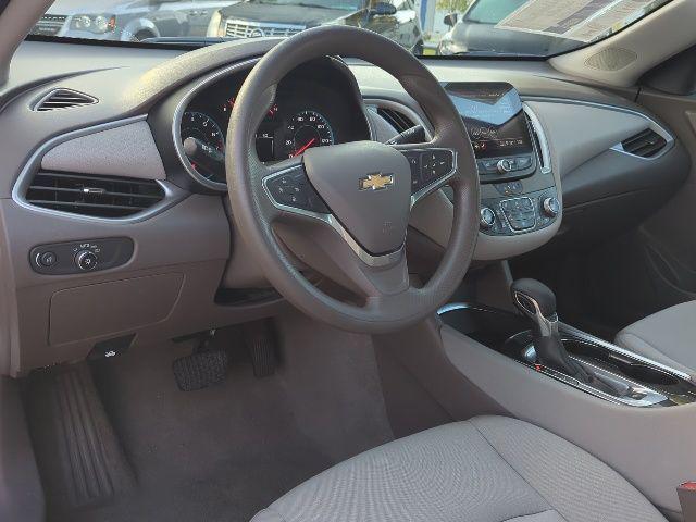 Photo of 2022 Summit White Chevrolet Malibu