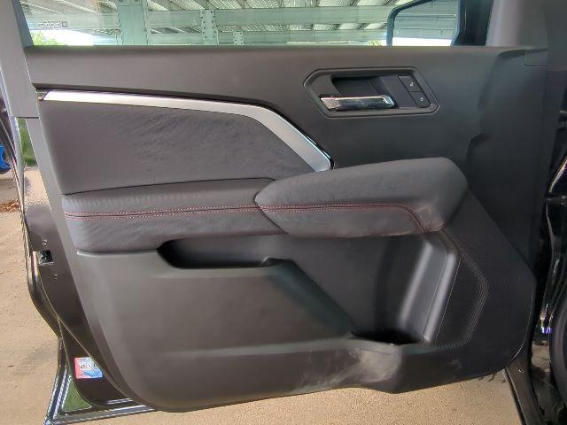 Photo of 2025 Black Chevrolet Colorado