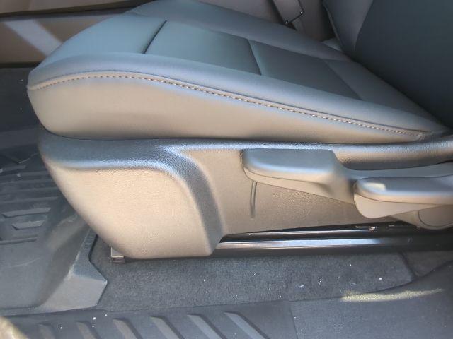 Photo of 2026 Summit White Chevrolet Colorado