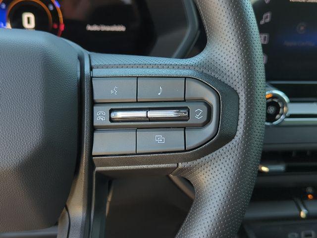 Photo of 2026 Summit White Chevrolet Colorado