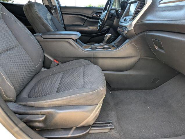 Photo of 2019 Summit White GMC Acadia
