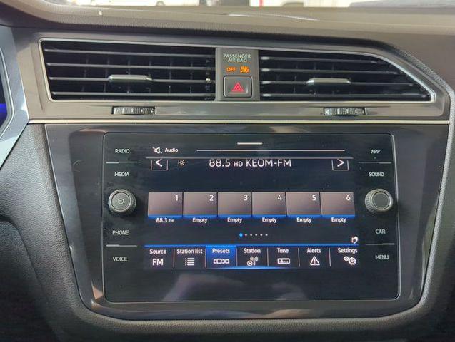 Photo of 2022 Platinum Gray Metallic Volkswagen Tiguan
