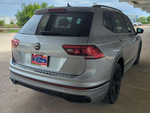 Photo of 2022 Platinum Gray Metallic Volkswagen Tiguan