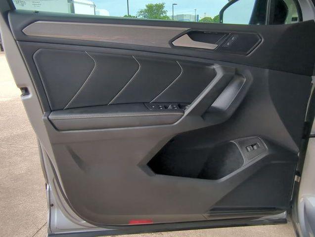 Photo of 2022 Platinum Gray Metallic Volkswagen Tiguan