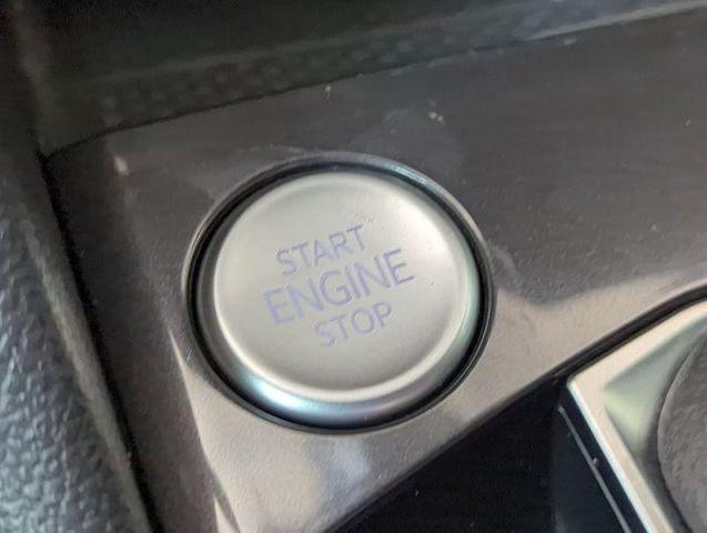 Photo of 2022 Platinum Gray Metallic Volkswagen Tiguan