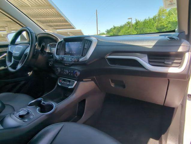 Photo of 2024 Summit White GMC Terrain