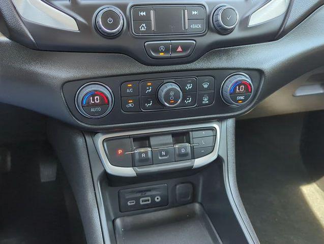 Photo of 2024 Summit White GMC Terrain