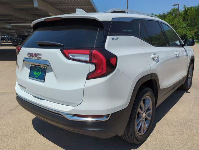 Photo of 2024 Summit White GMC Terrain