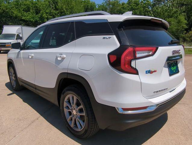 Photo of 2024 Summit White GMC Terrain