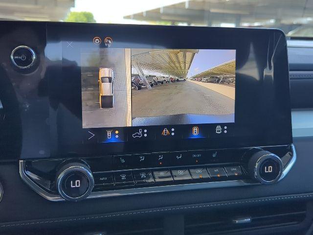 Photo of 2026 Summit White Chevrolet Colorado