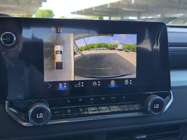 Photo of 2026 Summit White Chevrolet Colorado