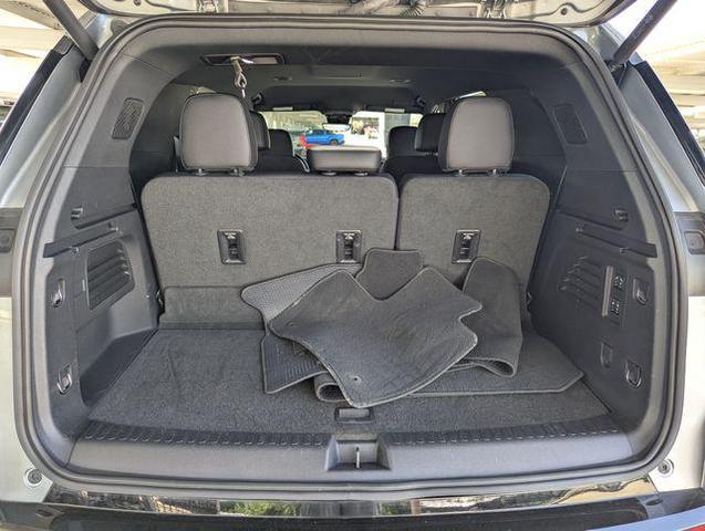 Photo of 2024 Sterling Gray Metallic Chevrolet Traverse