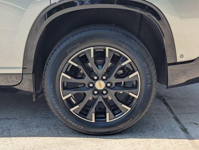 Photo of 2024 Sterling Gray Metallic Chevrolet Traverse