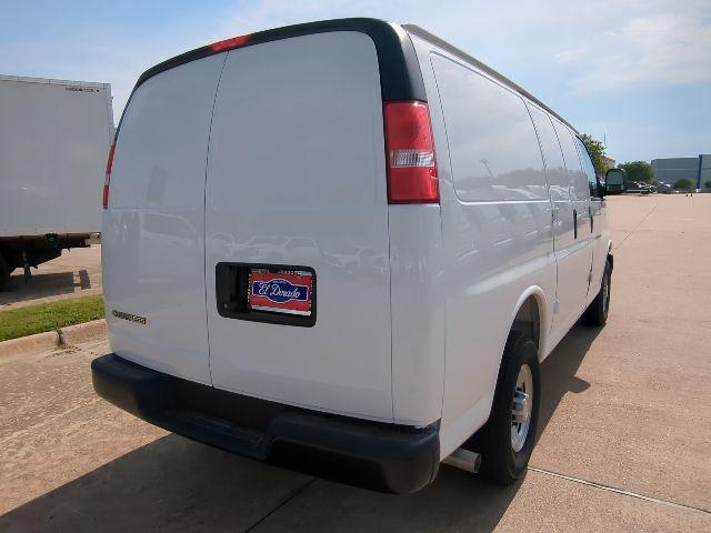 Photo of 2025 Summit White Chevrolet Express 2500